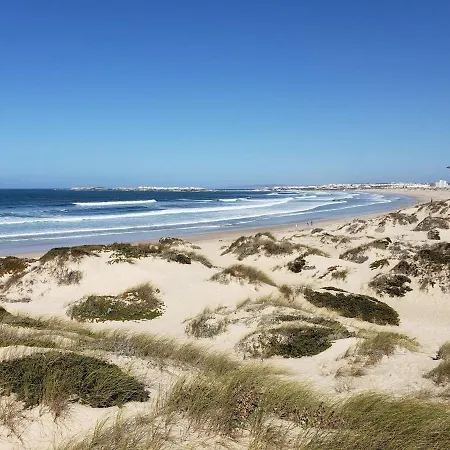Silver Coast Luxury Suites - On The Beach *